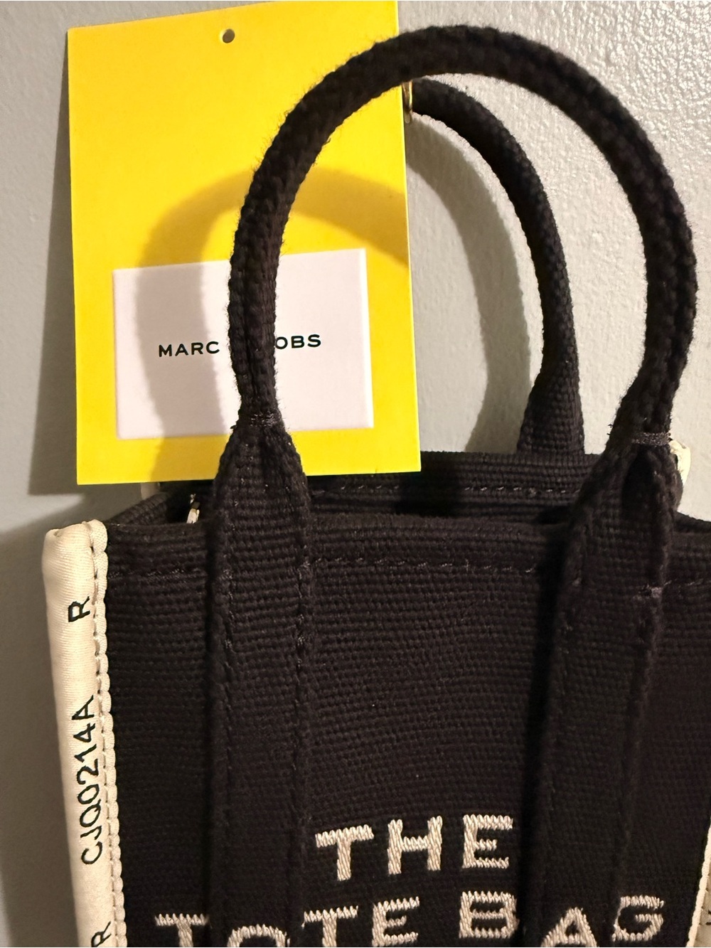 Marc Jacobs Black and Cream Mini Tote Crossbody with Logo - Picture 5 of 6